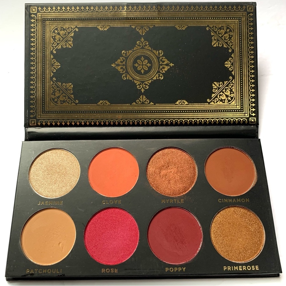 Ace Beaute Grandiose Eyeshadow Palette